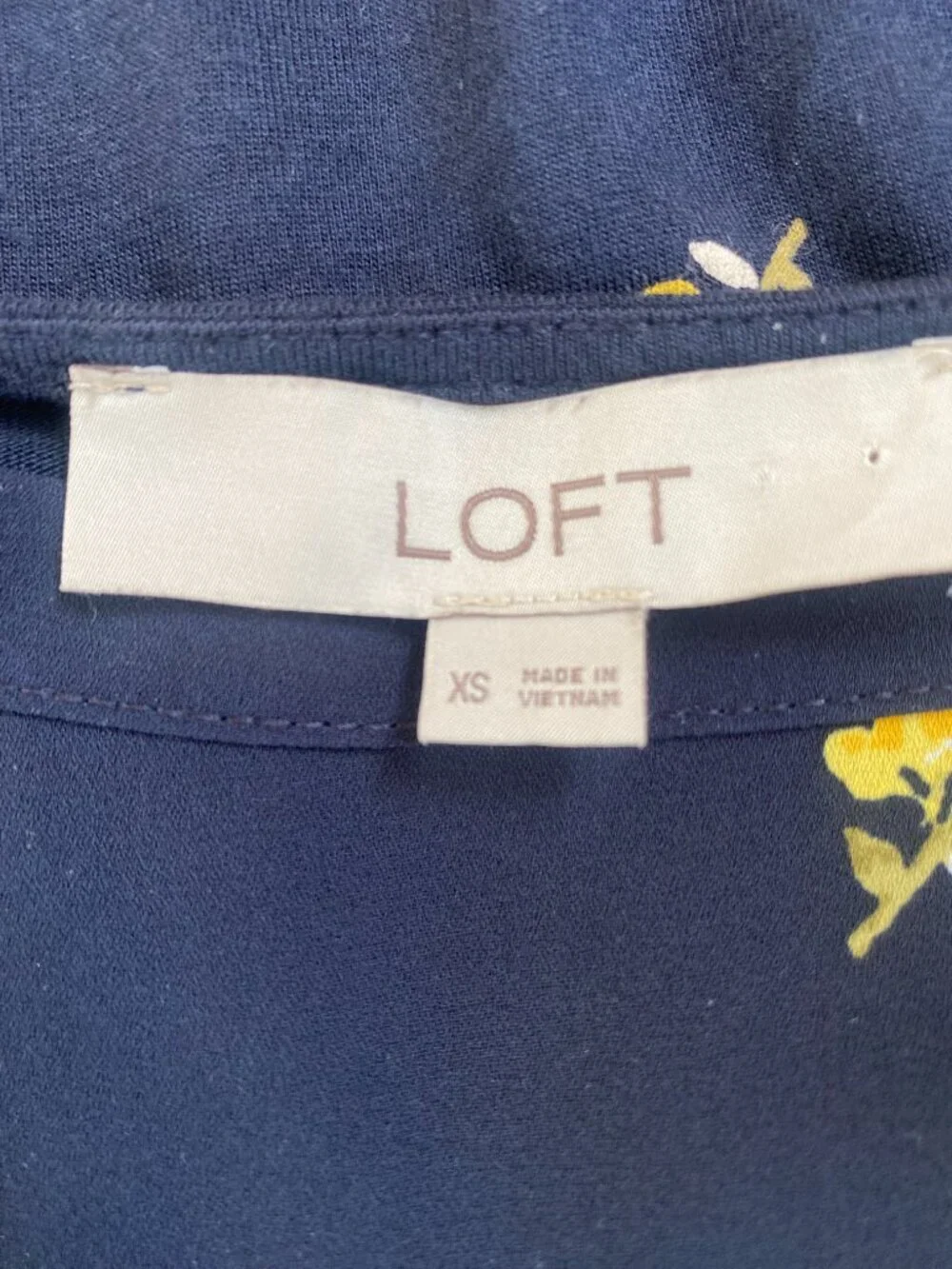 LOFT rayon poly navy yellow floral sleeveless shirt, sz XS/S